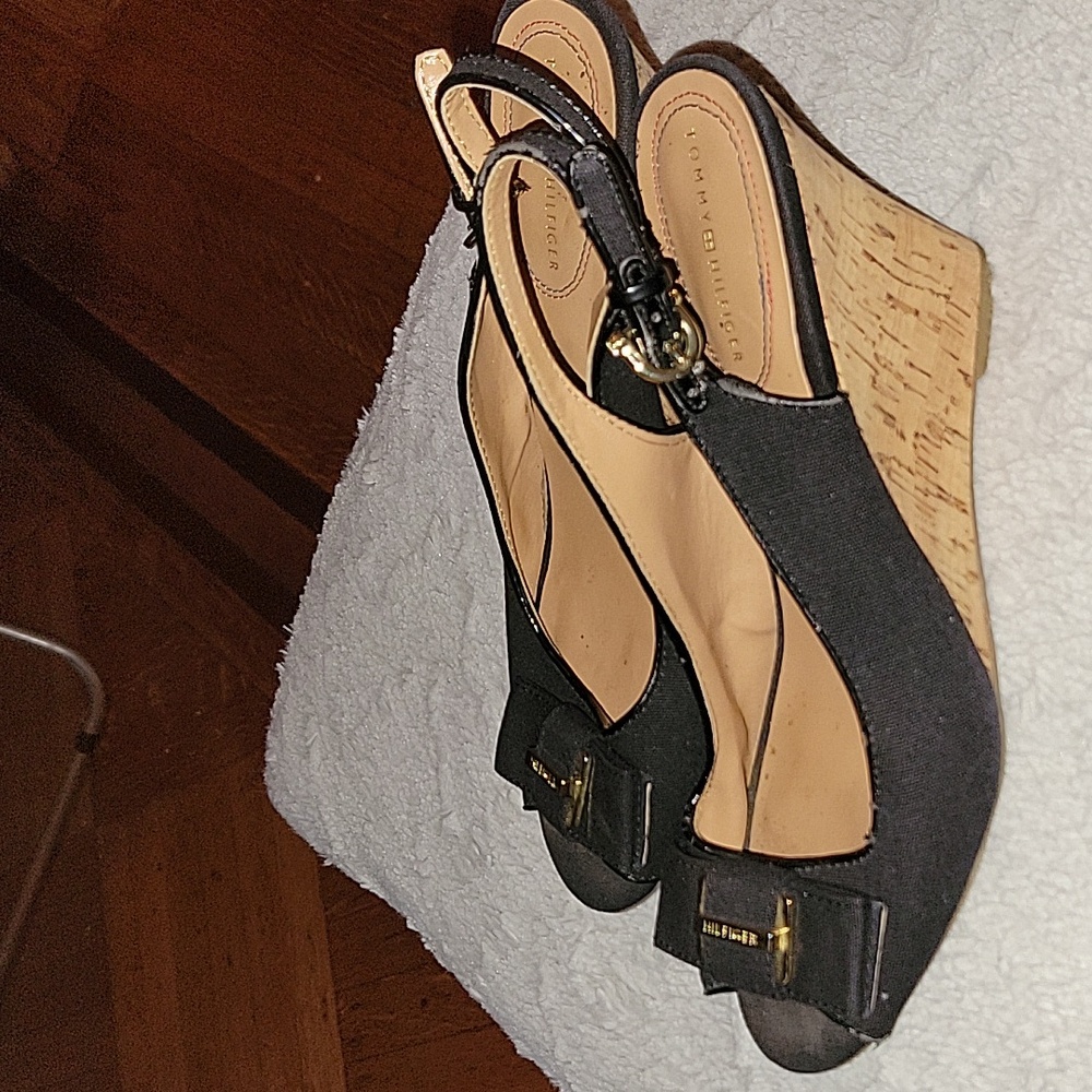 Tommy Hilfiger Womens wedge sandals